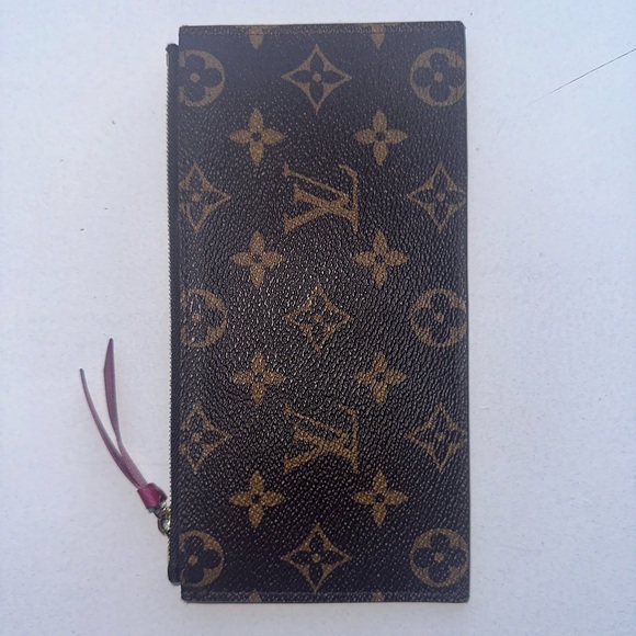 Louis Vuitton Large Coin Envelope - Picture 3 of 7